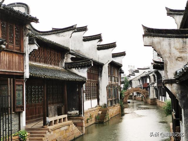 特朗普回击奥巴马批评：他极其无能